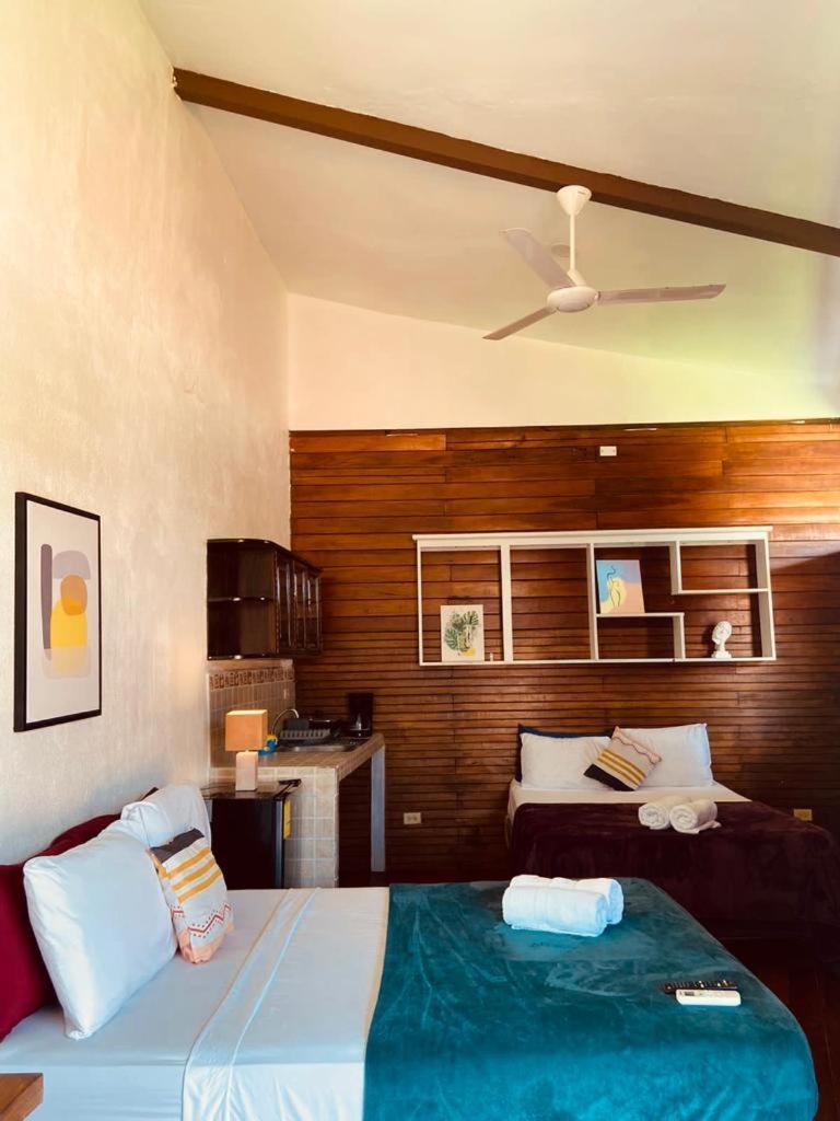 Hotel Adventure Lodge 哈科 外观 照片